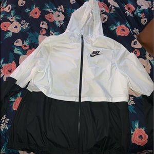Women’s Nike windbreaker jacket size L